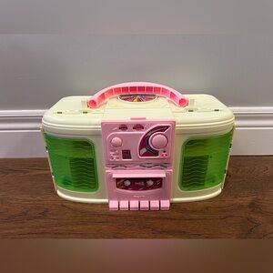 1999 Barbie Rock n Roll Radio House - tested and working